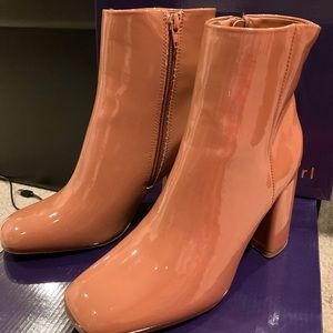 Woman boots